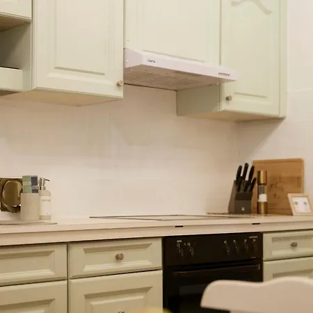 P24 Apartment *